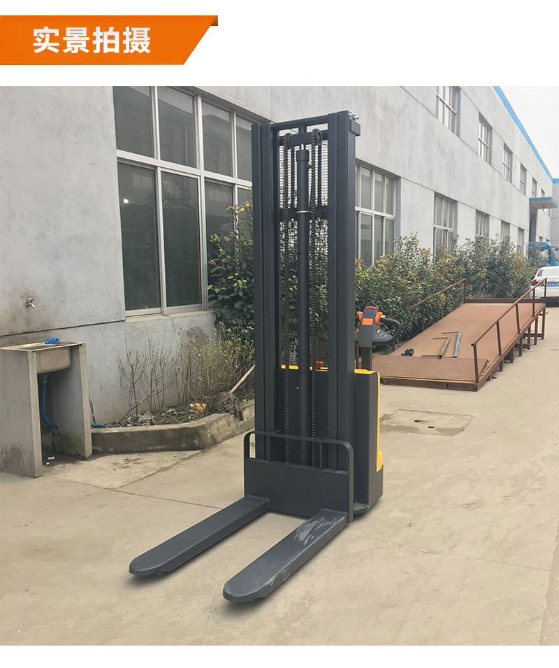 步行式電動(dòng)堆高車2