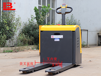 定制全電動托盤搬運(yùn)車