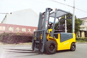 小型電動叉車易損件中相對較易損的是哪個？如何選購？