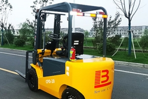 江蘇電動叉車廠家如何建立正確的服務(wù)心態(tài)？