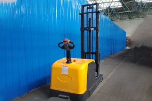 電動(dòng)堆高車為什么值得購(gòu)買？