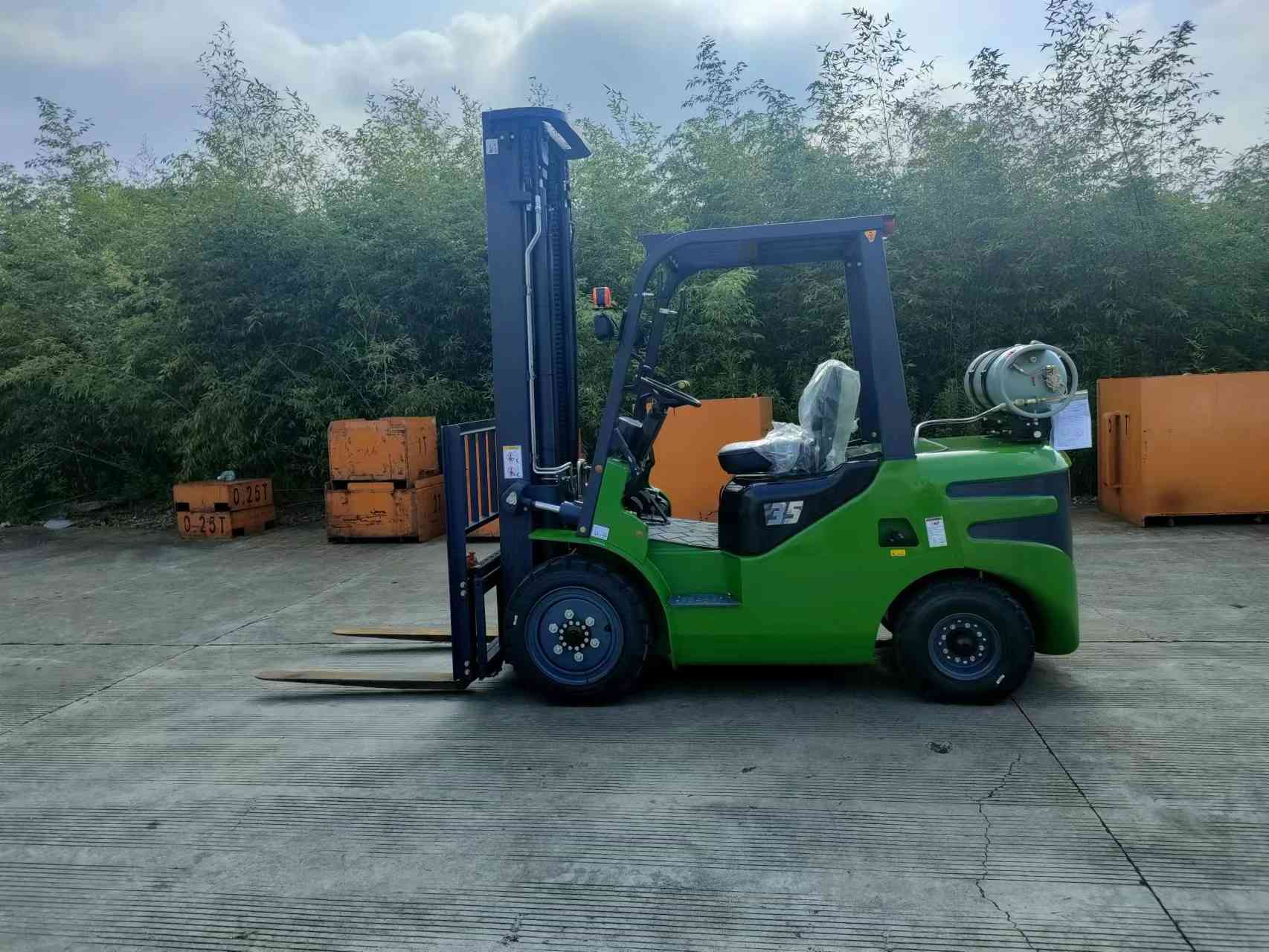 電動(dòng)叉車(chē)