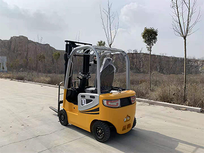 電動叉車