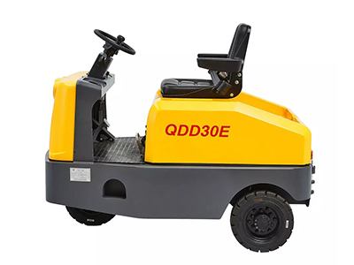 電動(dòng)牽引車(chē)