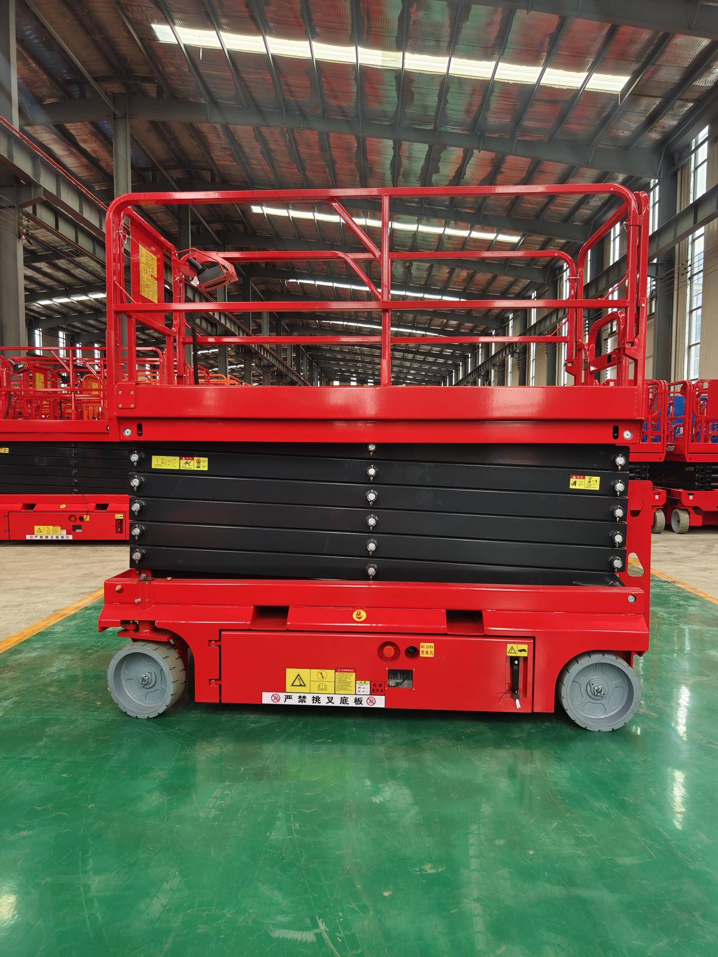 升降平臺車：高空作業(yè)的利器，助推建筑行業(yè)高效發(fā)展